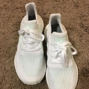 Woman’s swift run casual sneakers